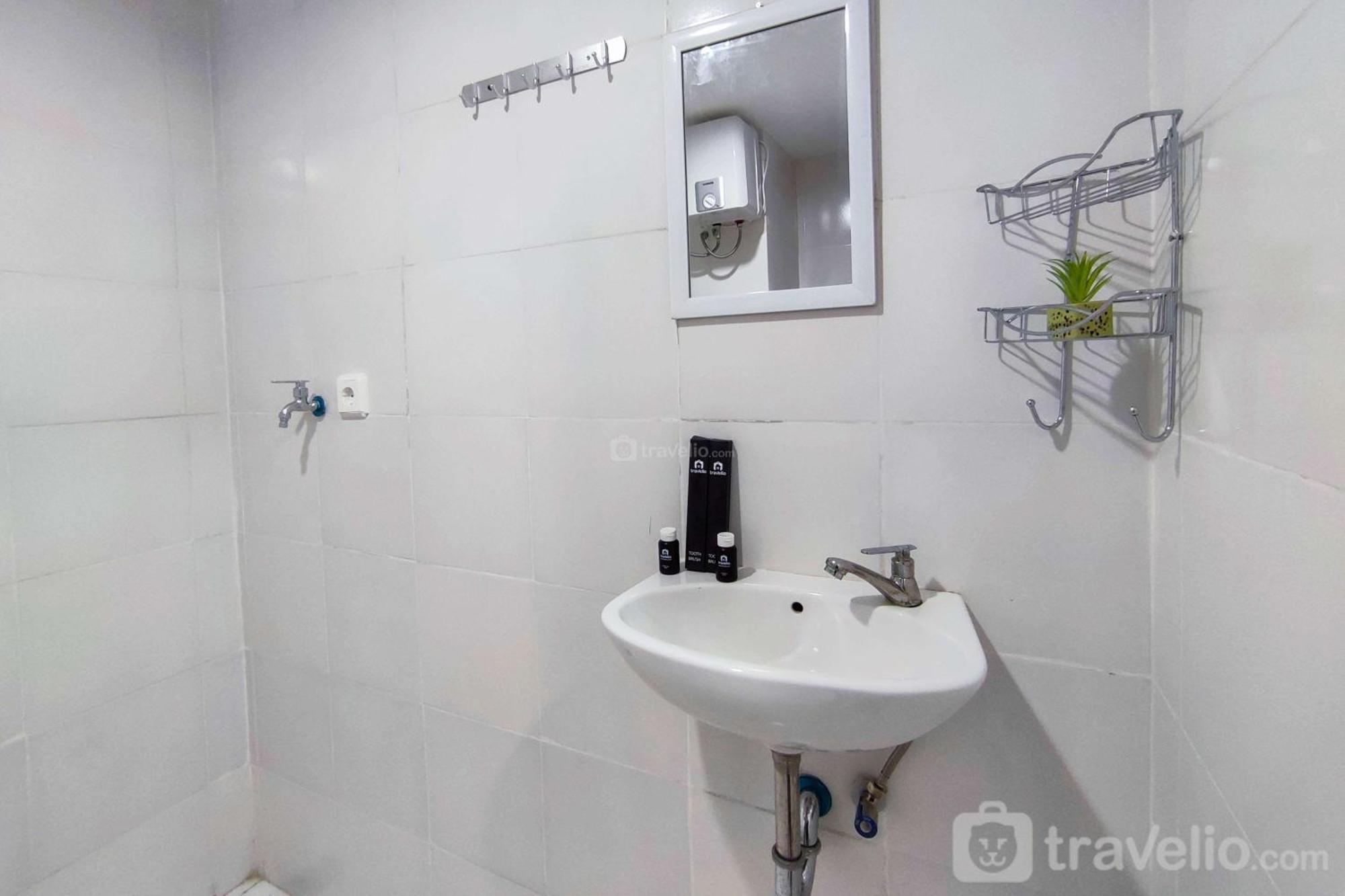 Comfort And Well Design At Paltrow By Travelio Apartemen Semarang