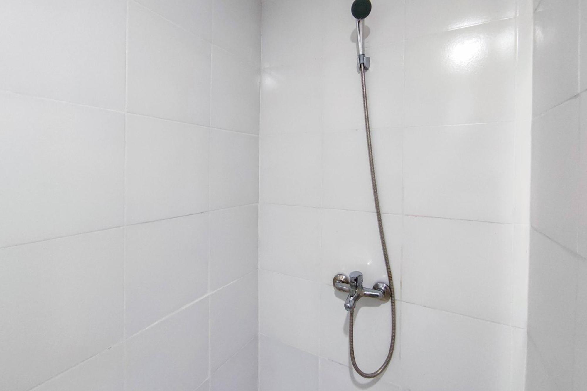 Comfort And Well Design At Paltrow By Travelio * Semarang